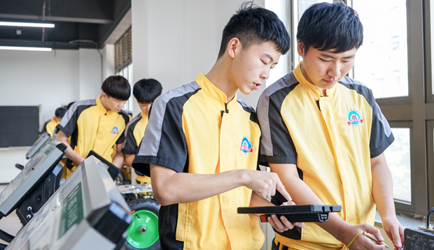 汽车电控底盘技术